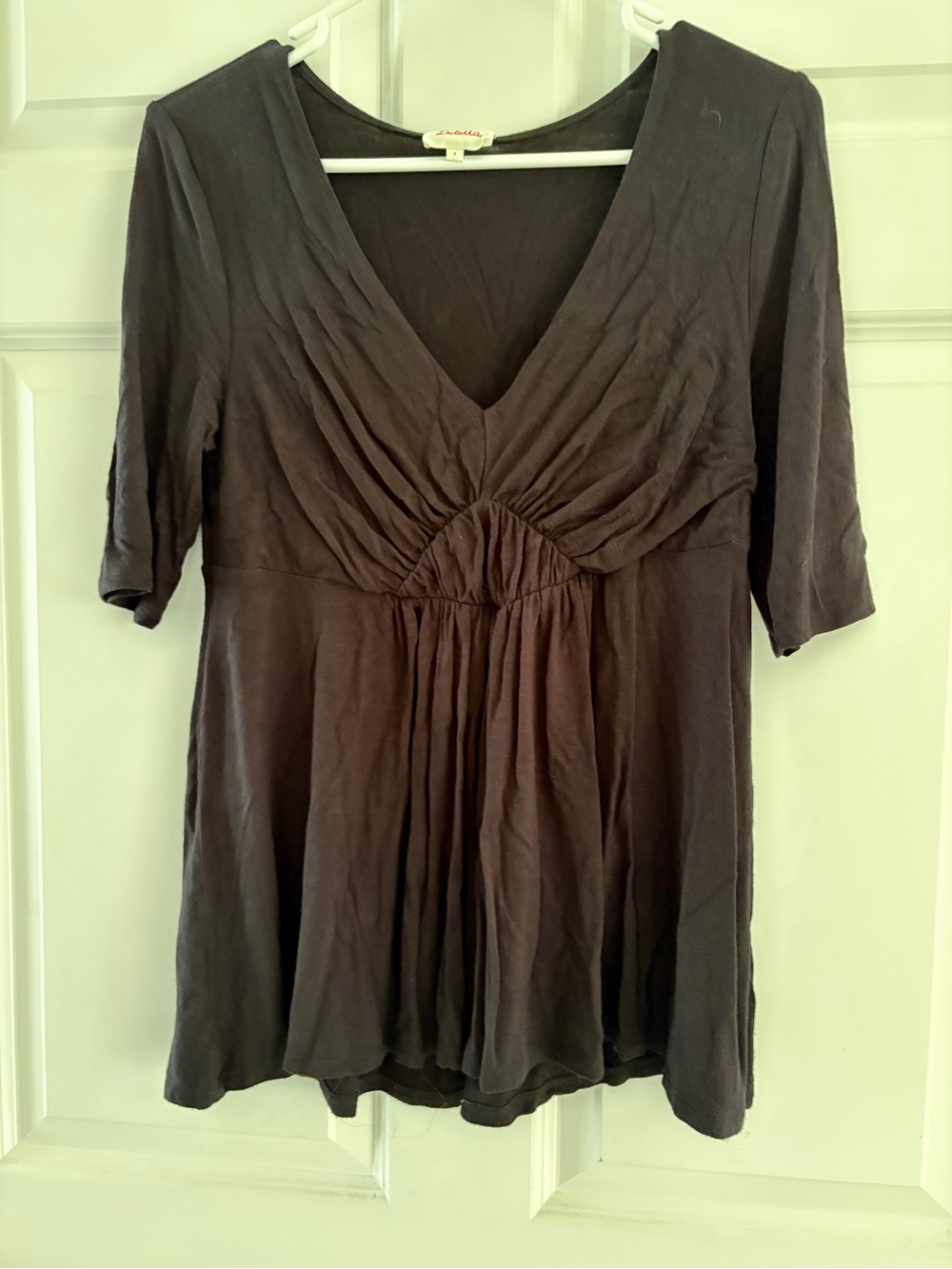 Women’s V-Neck Empire Waist Top - Black